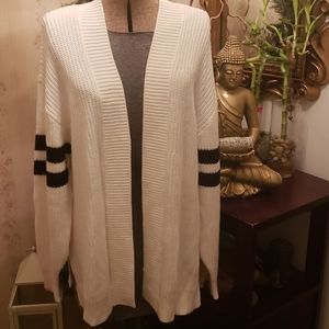 DIVIDED LONG SLEEVE CARDINGAN SWEATER